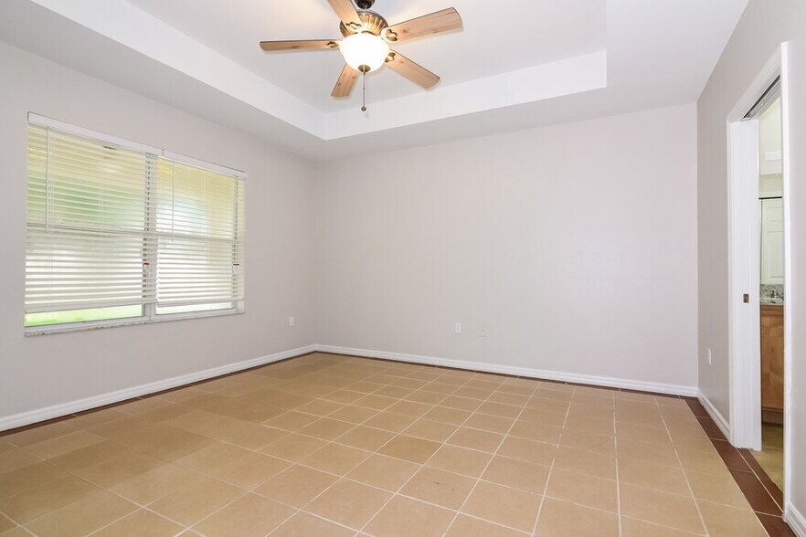 Building Photo - 6557 Shepherd Oaks Rd