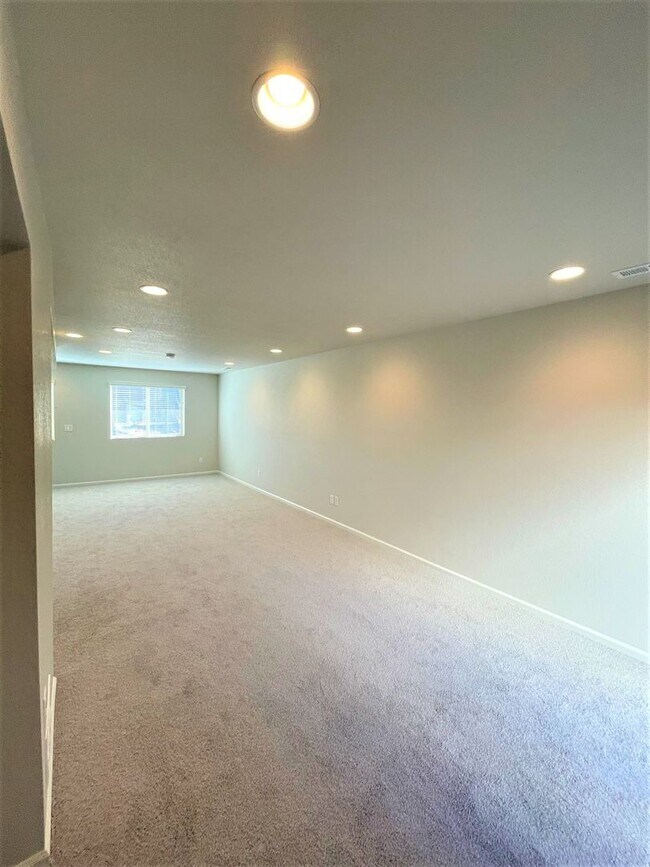 Building Photo - Beautiful 3 Bedroom Home for Rent on Callan Drive