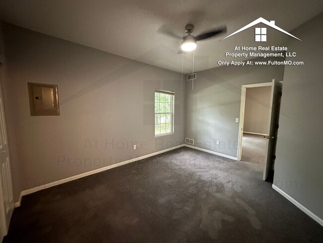 Building Photo - 999 Boulder Ct