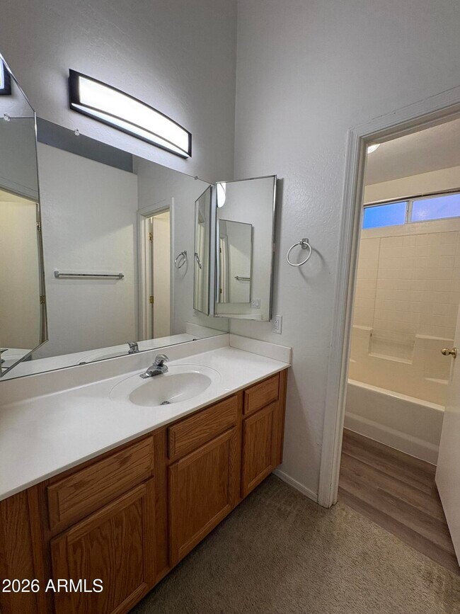 Building Photo - 551 W 21st Ave