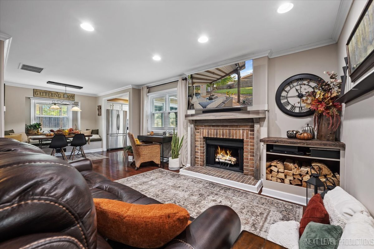 Building Photo - 3484 Fox Hill Rd