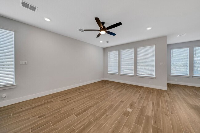 Building Photo - FOUR WEEKS FREE!!!   Brand New Townhome in...