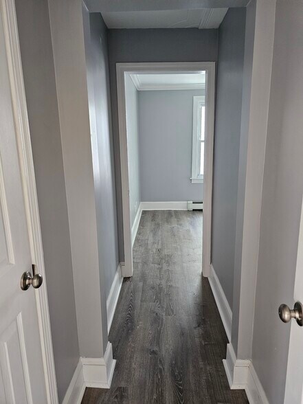 Building Photo - 53 Grove St