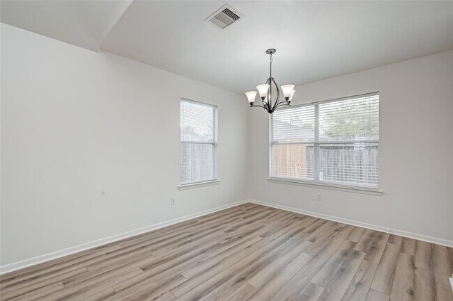 Building Photo - 6030 Shining Leaf Ct