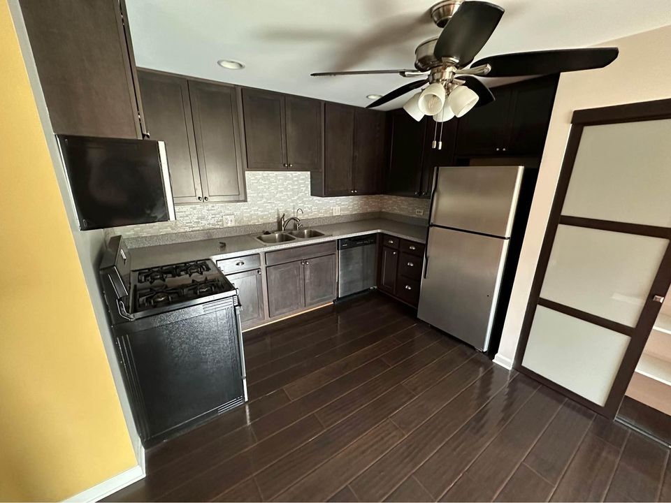 Building Photo - 1110 Manchester Ct