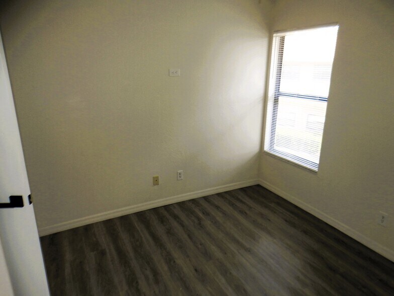 Building Photo - 4789 Orange Grove Blvd