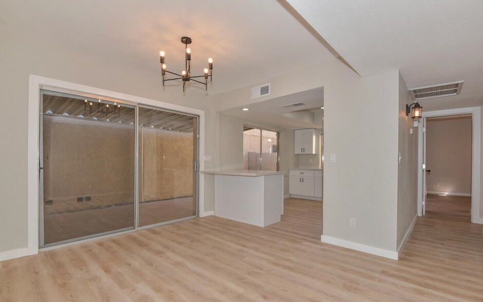 Building Photo - 14837 N 25th Dr