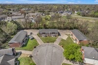 Building Photo - 1513 Center Pointe Dr