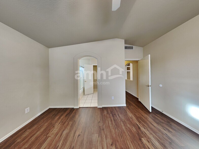 Building Photo - 8271 S Via del Forjador