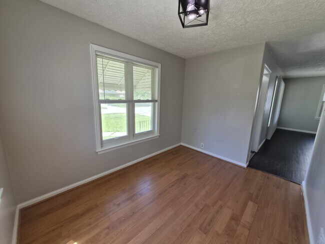 Building Photo - 3707 N Riley Ave