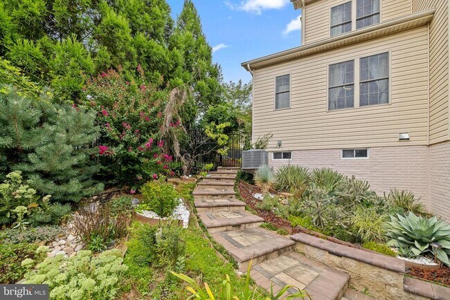 Building Photo - 1116 Autumn Brook Ave