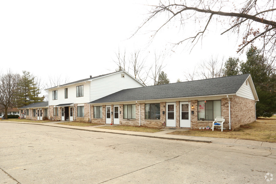 Building Photo - New Pine Apartments