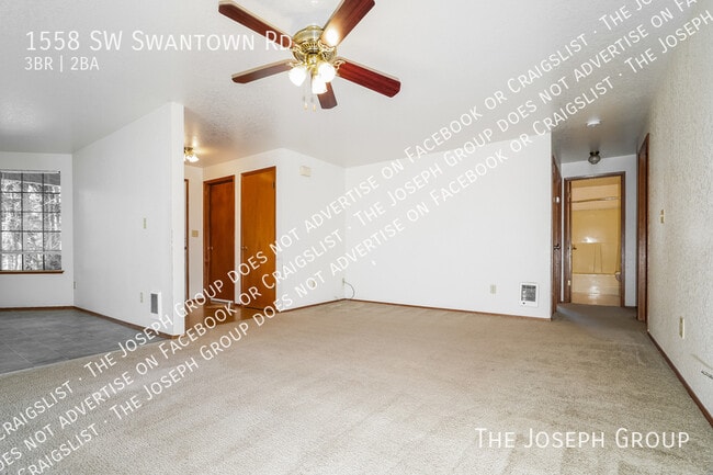 Building Photo - 1558 SW Swantown Rd