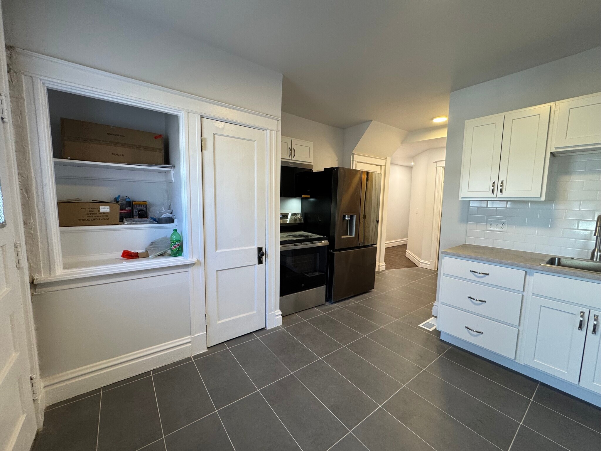 Building Photo - 5011 S Broadway