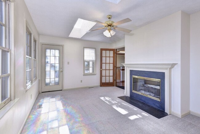 Building Photo - 411 Willards Way