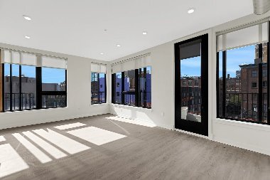 Building Photo - 500 N 13th St