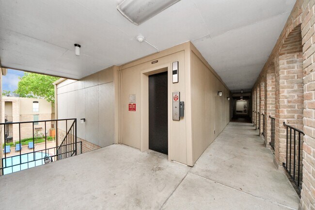 Building Photo - 4641 Wild Indigo St