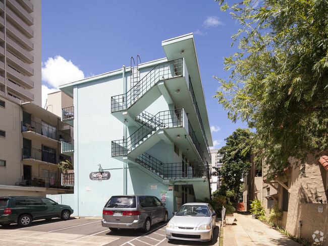 Building Photo - Surf Tide Apartments