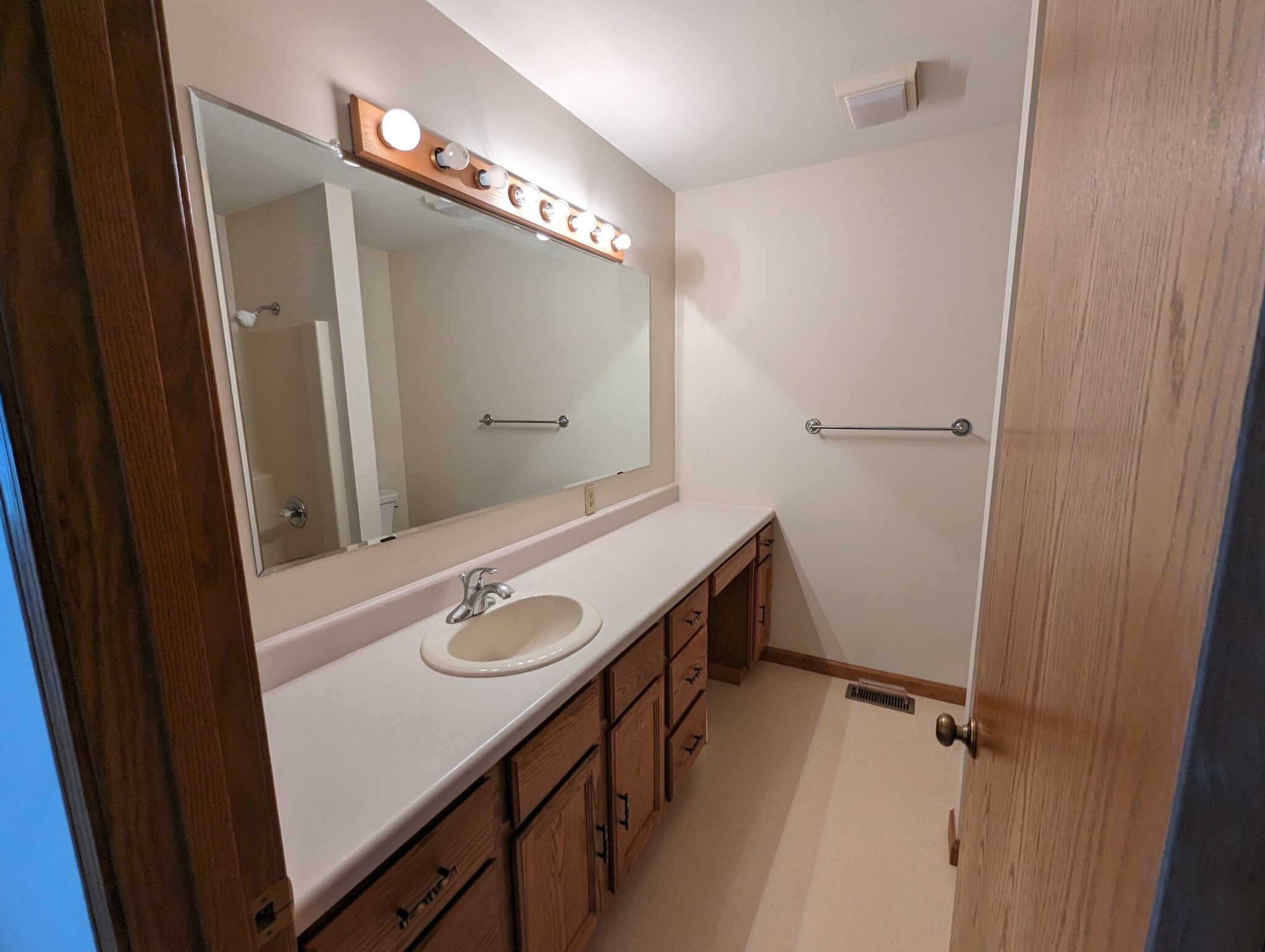 Building Photo - 500 Wildwood Dr