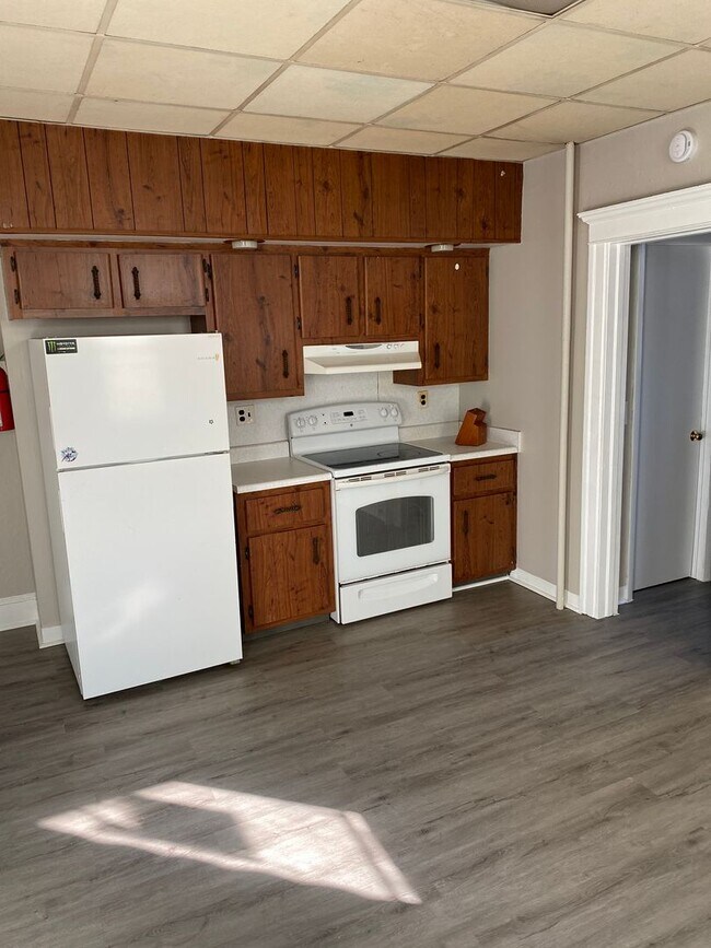 Building Photo - 1125-1127 Pittston Ave