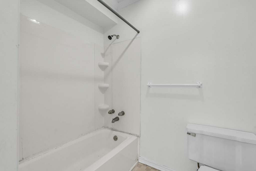 Building Photo - 1425 College St