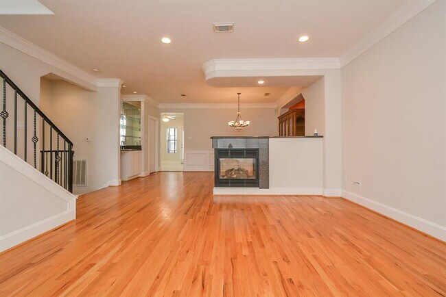 Building Photo - 2422 Dorrington St