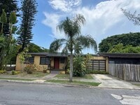 Building Photo - 2919 Poinsettia Ave