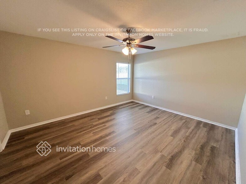 Building Photo - 4518 Fairway Oaks Dr