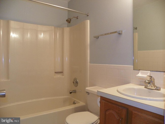 Building Photo - 5407 Lister Ct