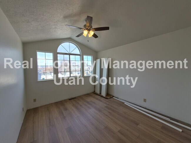 Building Photo - Orem Townhome New Flooring Finished soon