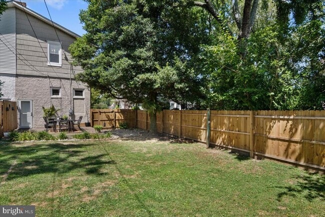 Building Photo - 158 Lafayette Rd