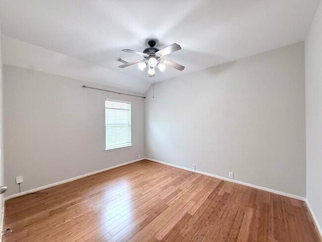Building Photo - 9006 Sundown Dr