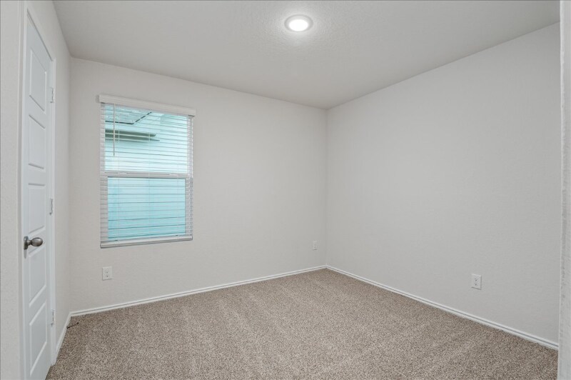 Building Photo - 379 Wayne Way