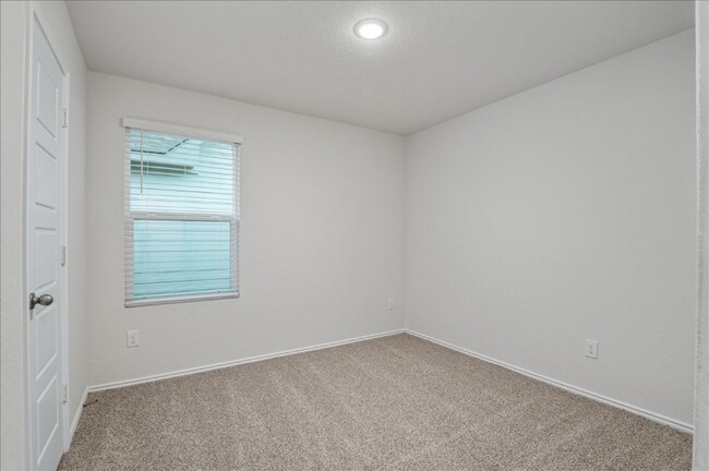 Building Photo - 379 Wayne Way
