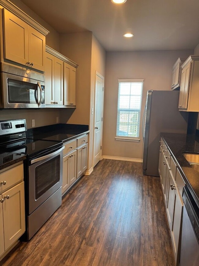 Building Photo - Welcome Home!