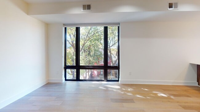 Building Photo - Newly Renovated Two Bedroom Two Bathroom W/Off Street Parking