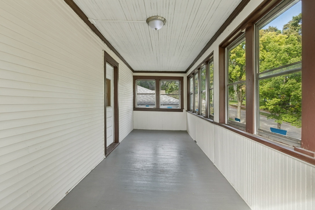 Unit 2 Private Upper Porch - 3242 Hayes St NE