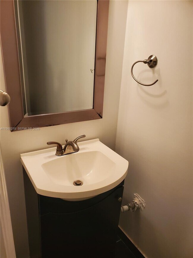 Building Photo - 1300 Moffett St