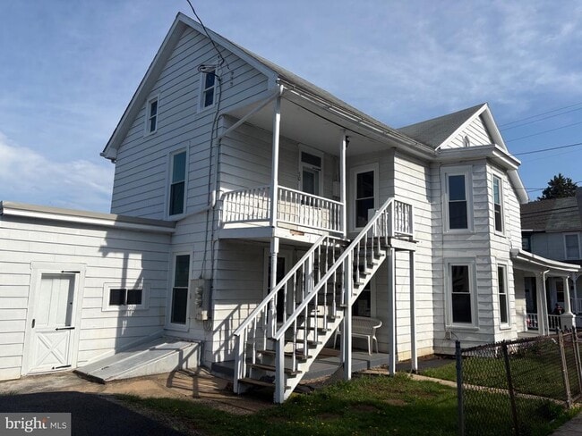 Building Photo - 50 E North St