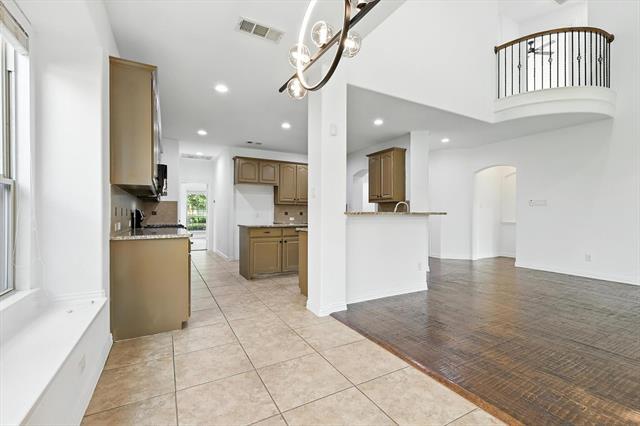 Building Photo - 10421 Sexton Dr