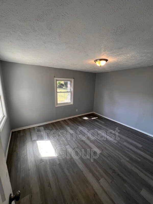 Building Photo - 3318 W 30th St