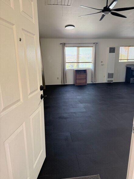 Entrance into unit - 572 Plumosa Ave