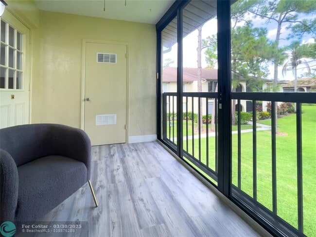 Building Photo - 340 Knotty Pine Cir