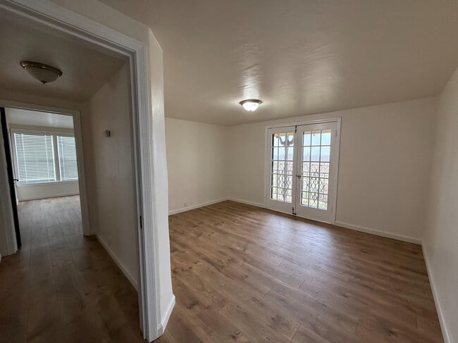 Building Photo - 10608 S Zediker Ave