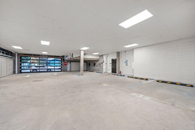 Building Photo - 17 AVENUE E