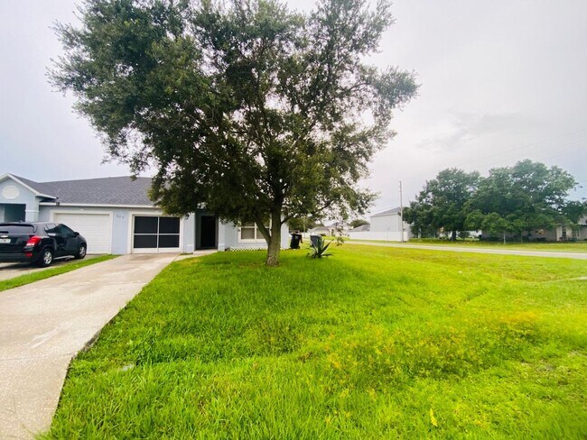 Building Photo - 502 Albatross Dr