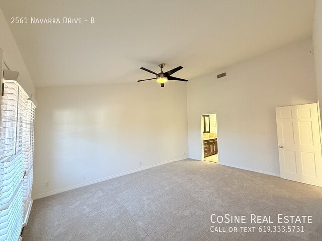 Building Photo - 2561 Navarra Dr