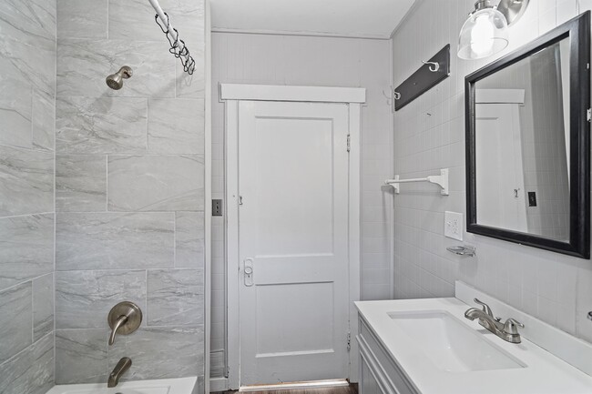 Building Photo - 2201 SW 8th St