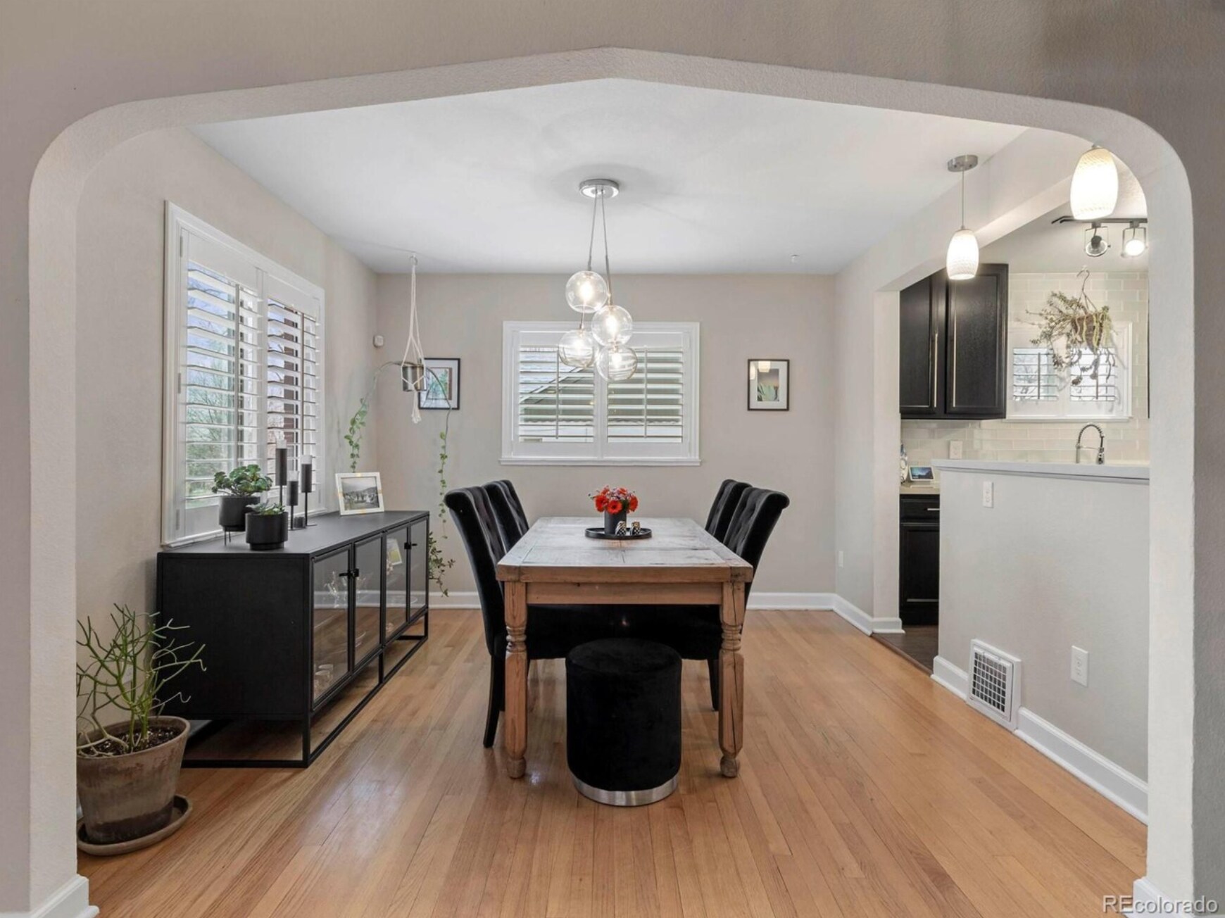 Building Photo - 2809 N Raleigh St