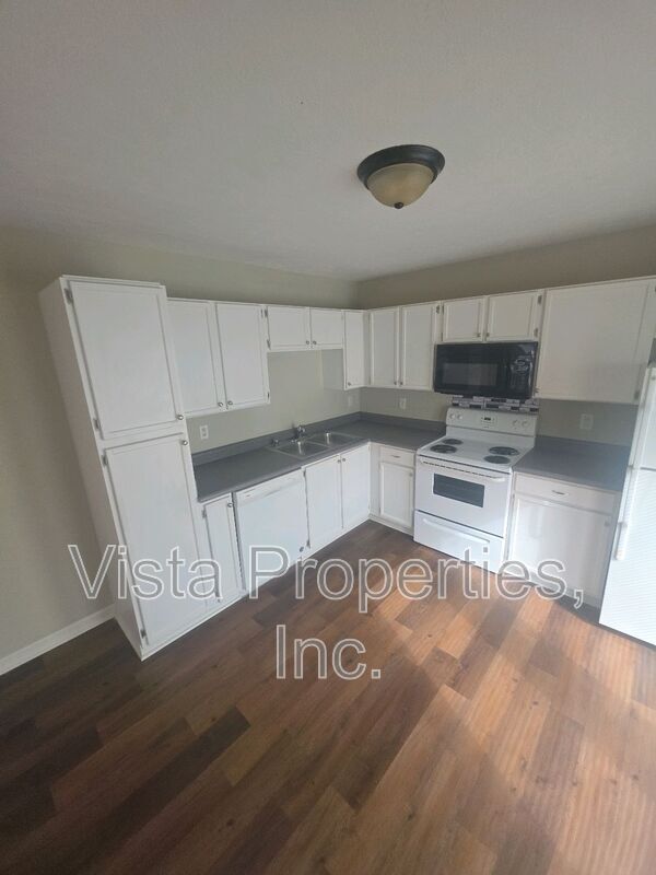 Building Photo - 6917 Colrain Cir